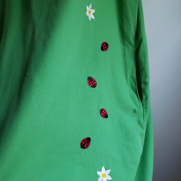 Lovely ladybug & daisy summer dress - Picture 9 of 14